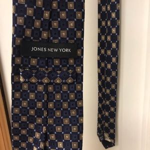 Jones New York tie